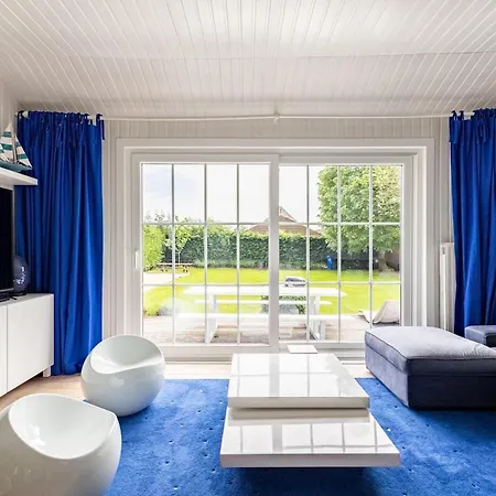 Maison A La Mer, Avec Grand Jardin Et Terrain De Petanque Villa