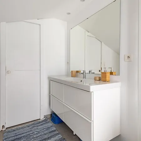 Maison A La Mer, Avec Grand Jardin Et Terrain De Petanque