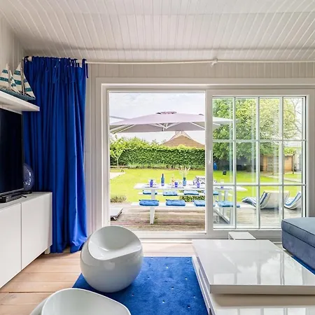 Maison A La Mer, Avec Grand Jardin Et Terrain De Petanque *